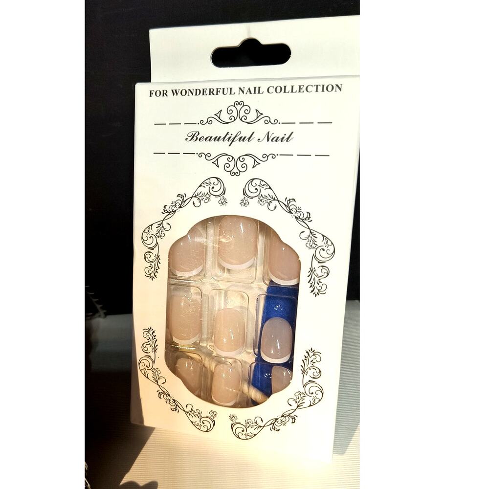 1077. Bulk Lot of New Press On Nails Kiss Dashing Diva Red Aspen - Picture 3 of 7
